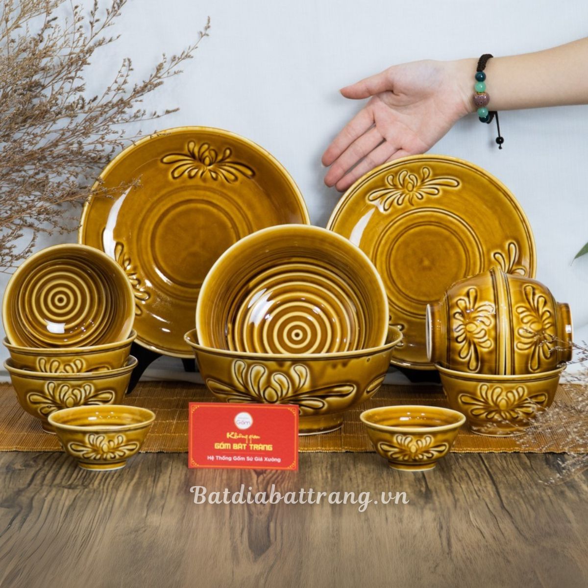 Bộ Bát Đĩa Vân Hoa Cúc Men Nâu