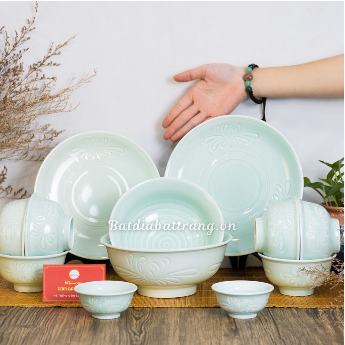 Bộ Bát Đĩa Vân Hoa Cúc Men Xanh Ngọc